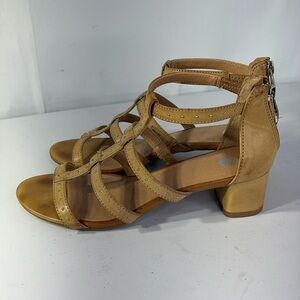 🗑️ CP tan strappy cage sandals with tiny studs